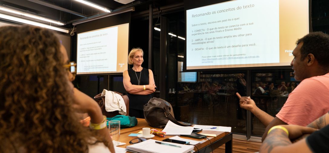 Inscreva-se nos próximos cursos para educadores da Firjan SESI
